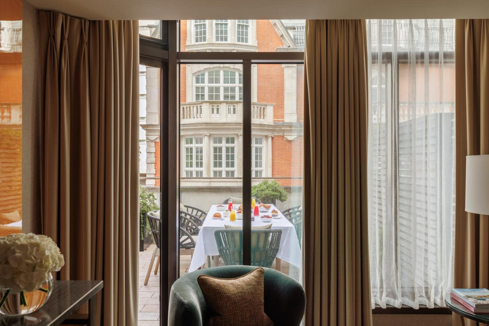 Four Seasons At Park Lane London