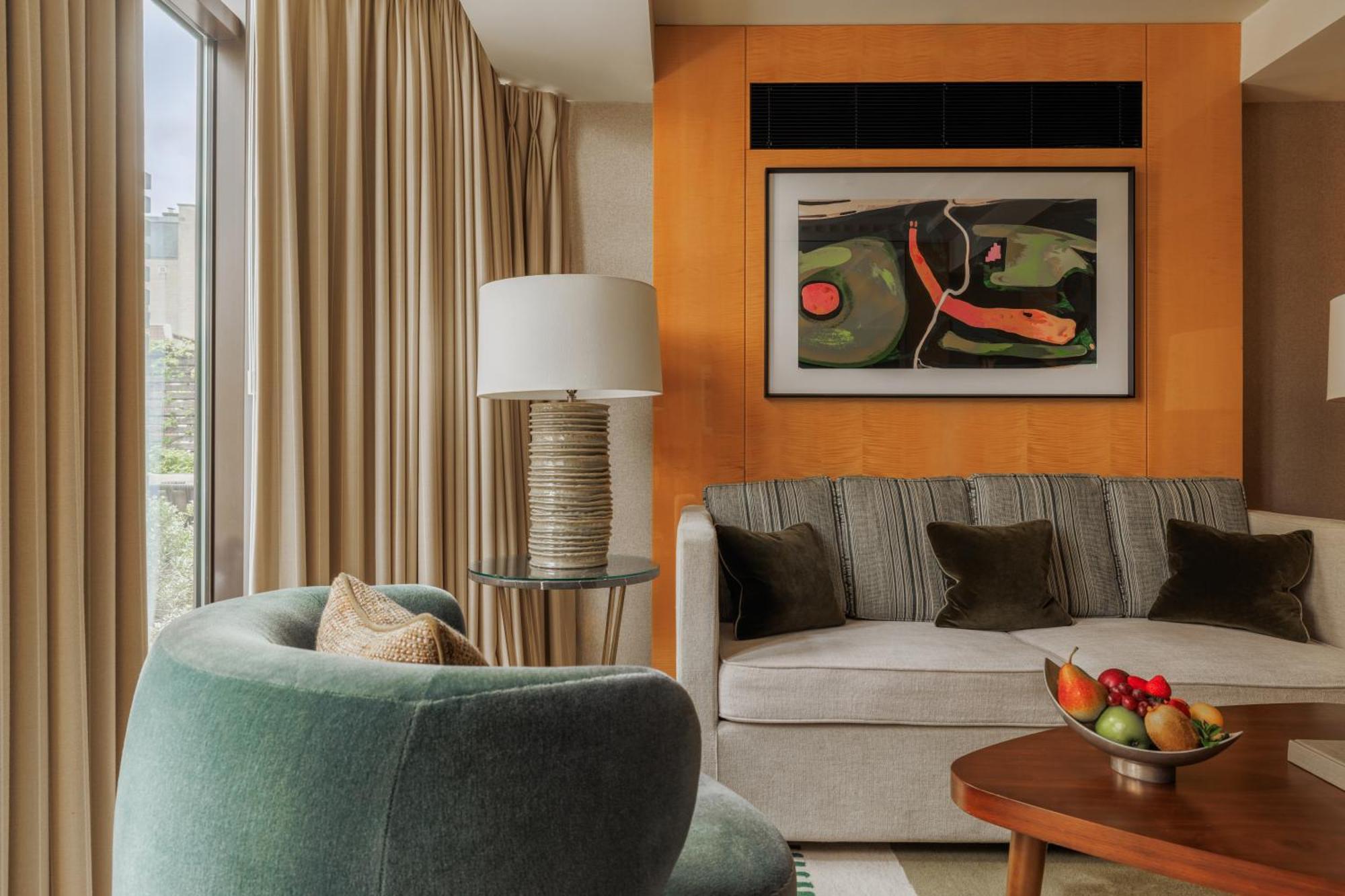 Four Seasons At Park Lane Hotel London