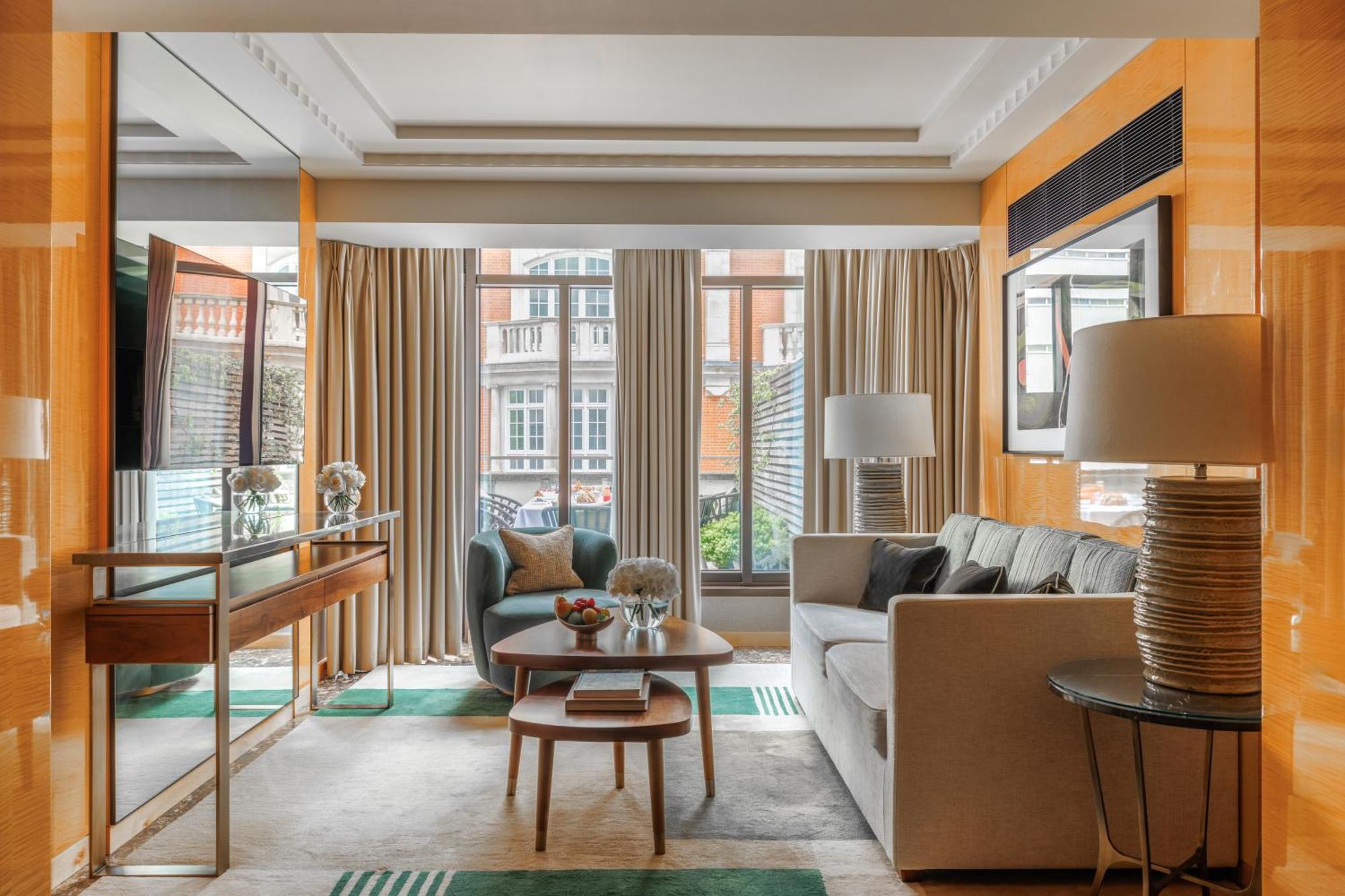Four Seasons At Park Lane