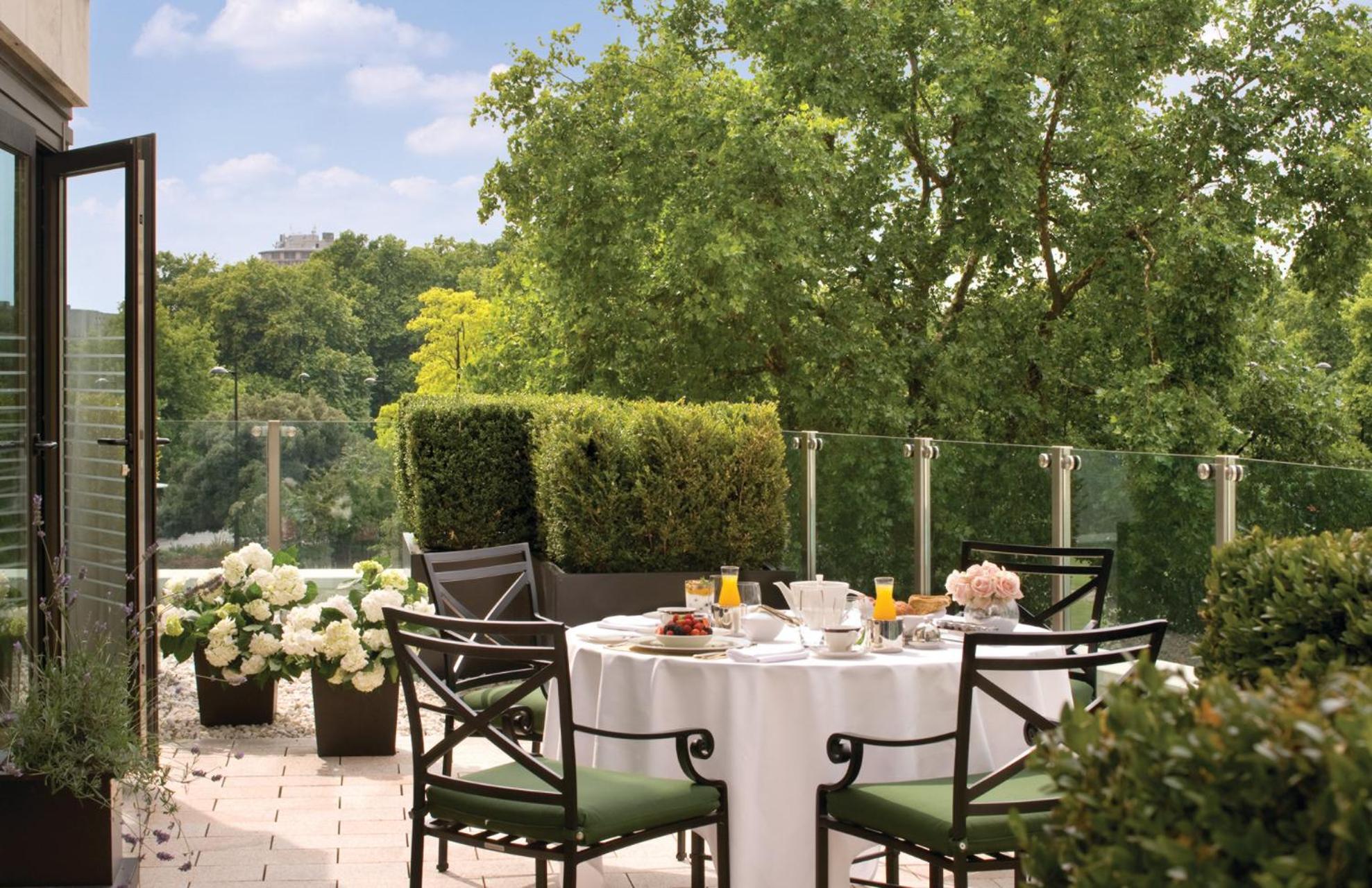 Four Seasons At Park Lane 5* Londra